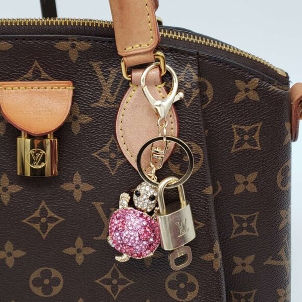 LV Gold Padlock 🔑 Authentic Louis Vuitton Charm + Unbranded Turtle Keychain - Picture 2 of 8